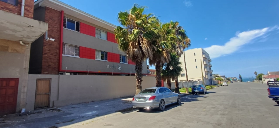 1 Bedroom Property for Sale in Quigney Eastern Cape